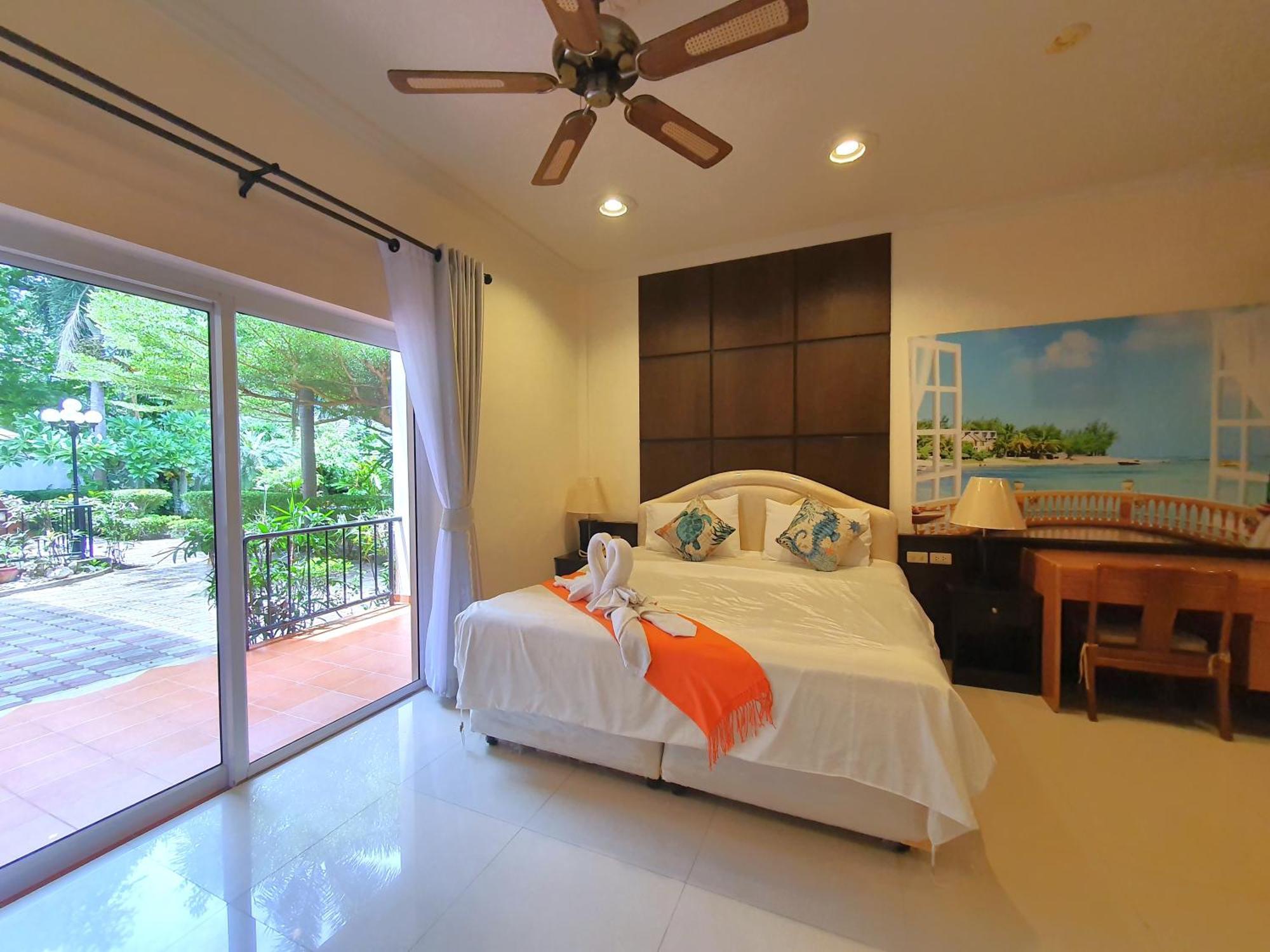 Serene Sands Bang Lamung Extérieur photo