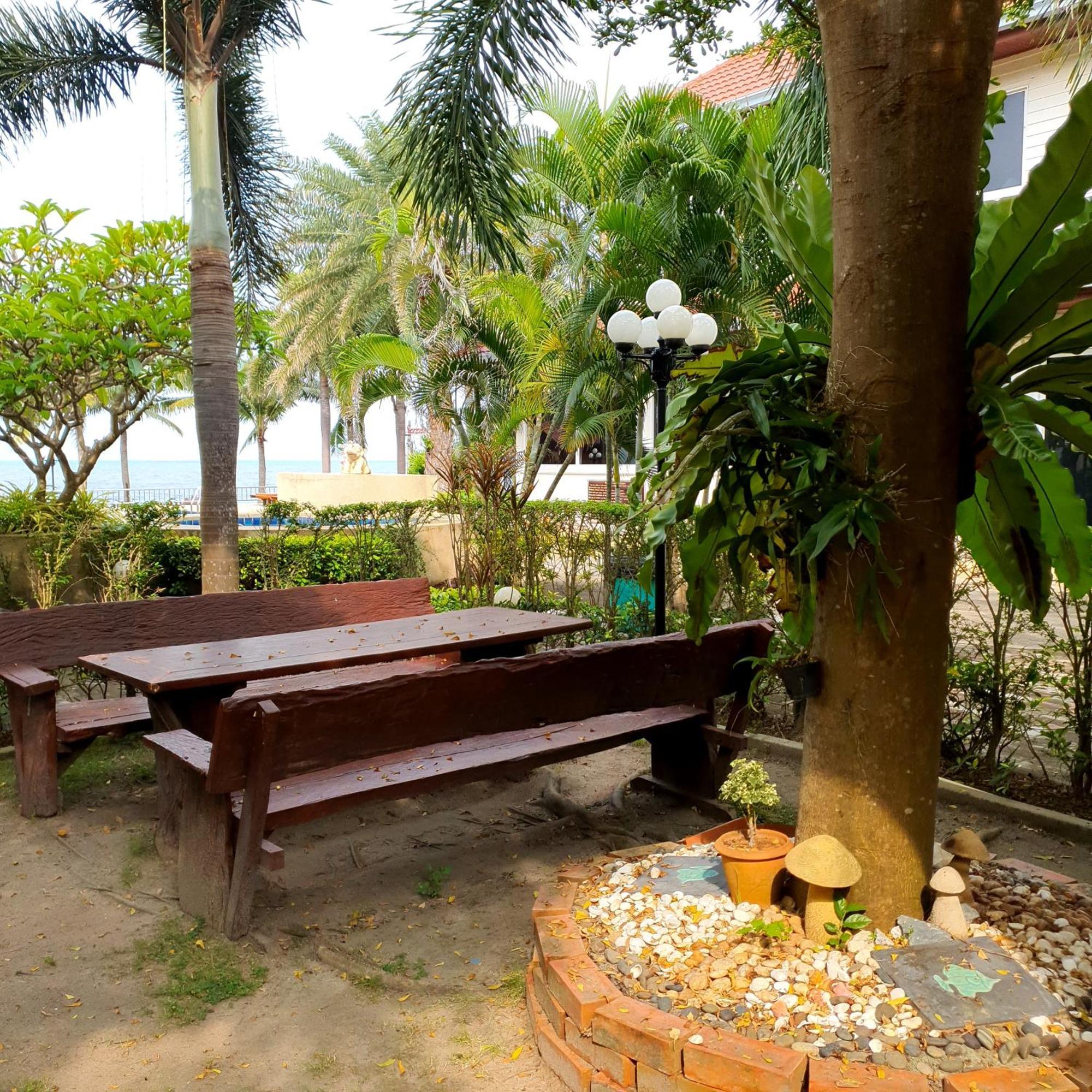 Serene Sands Bang Lamung Extérieur photo