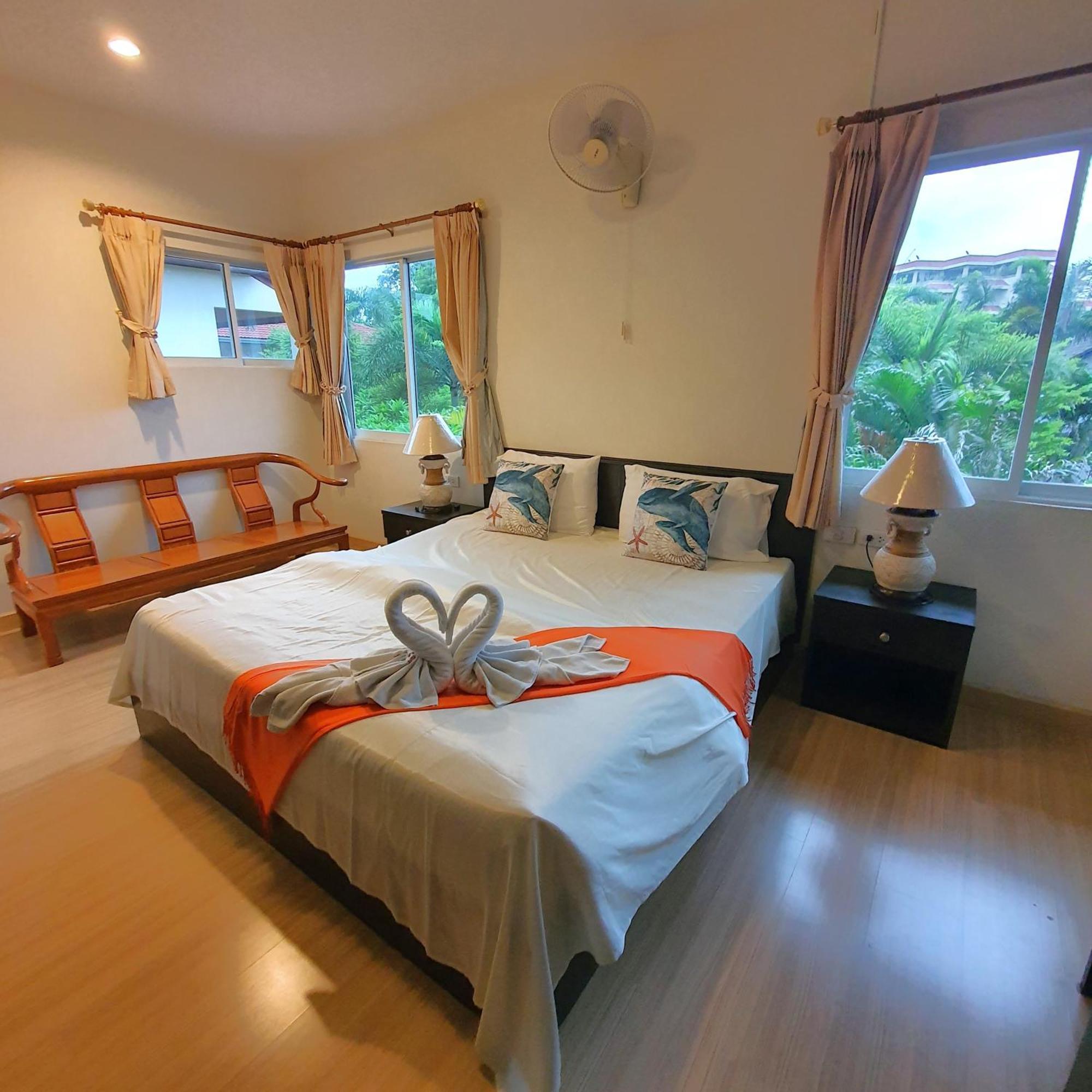 Serene Sands Bang Lamung Chambre photo