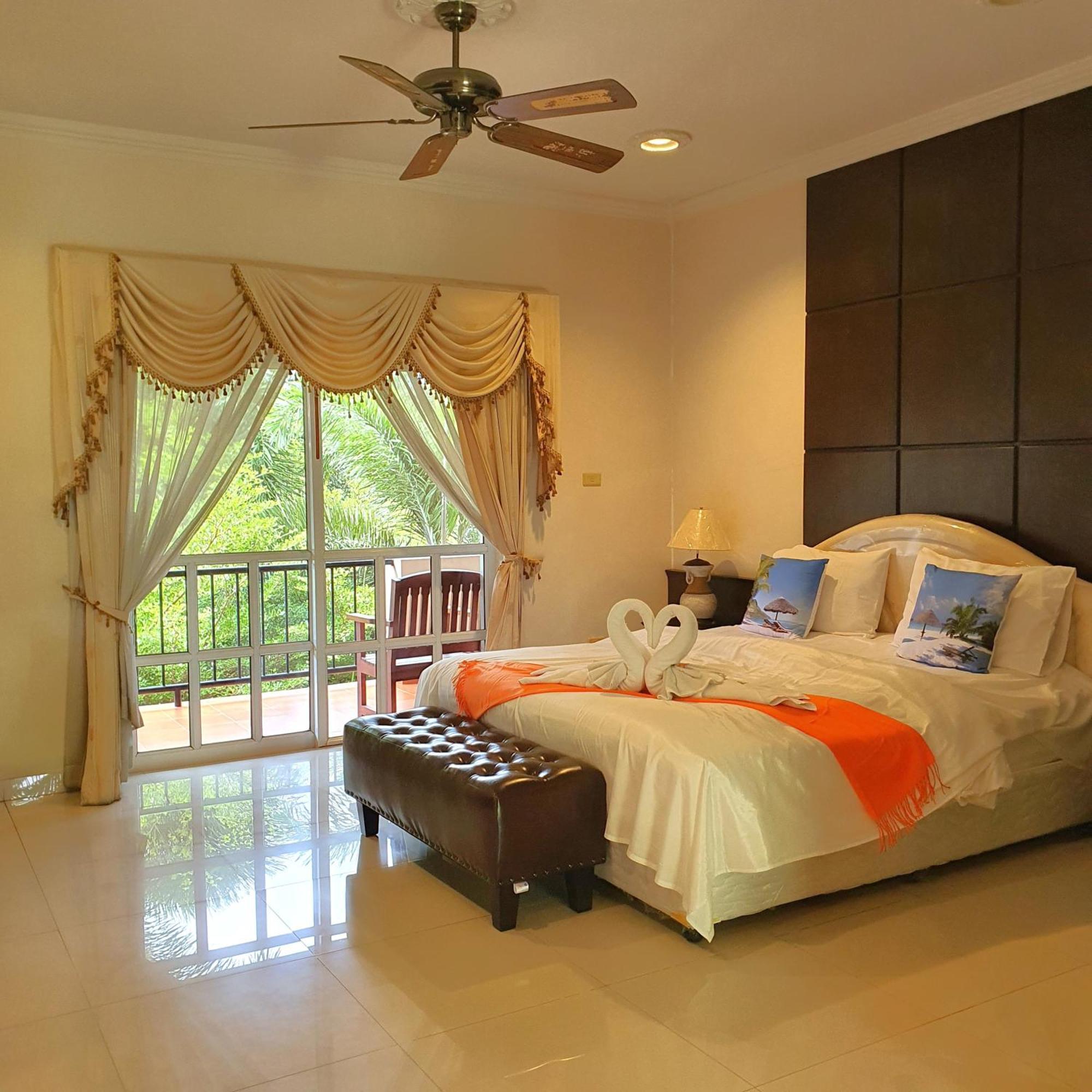 Serene Sands Bang Lamung Chambre photo